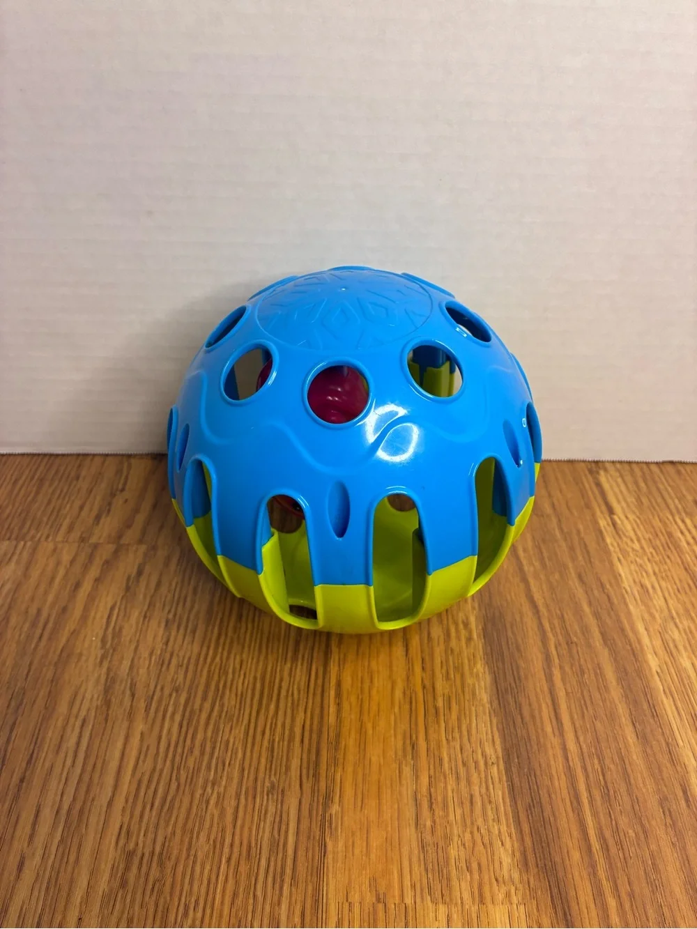 Fisher Price Growing Baby Clutch Ball Green And Blue Developmental Toddler Toy